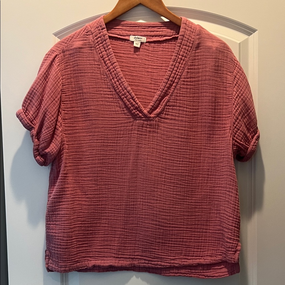 dylan Textured Pink V-Neck Blouse